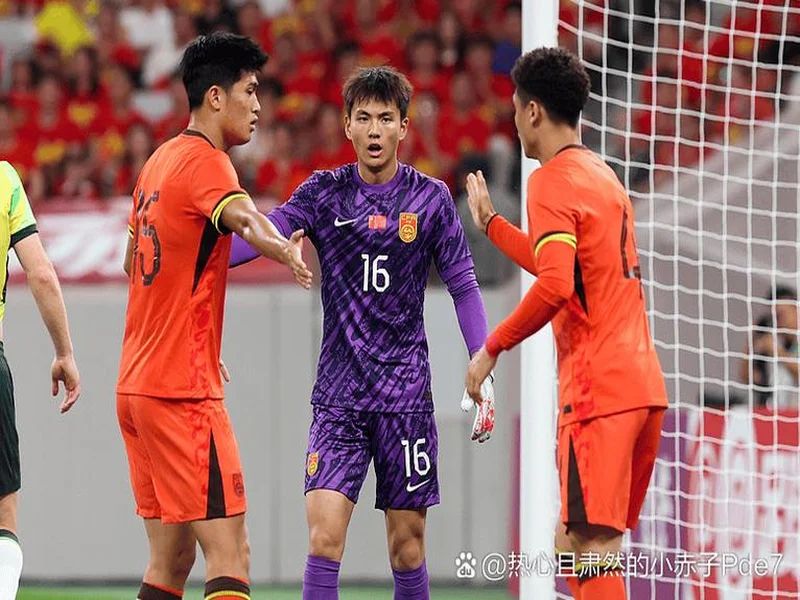 媒体人热议U23国足半场:泰国速度快,李昊又救命了,黄牌是隐患